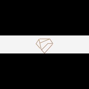 Meet your Posher, Dee